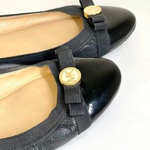 MICHAEL KORS Ballet Flats size 9